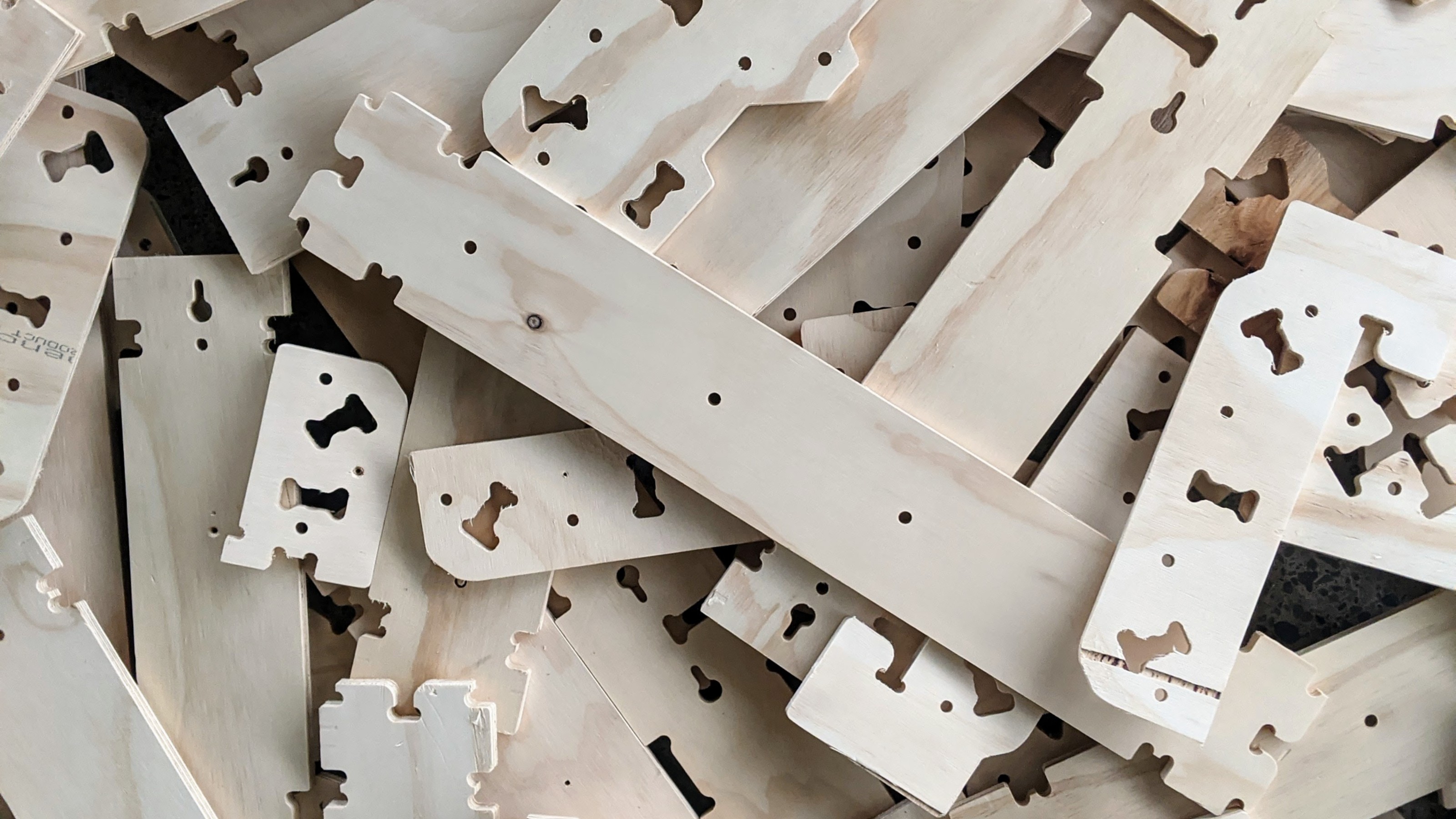 Wooden X-frame pieces