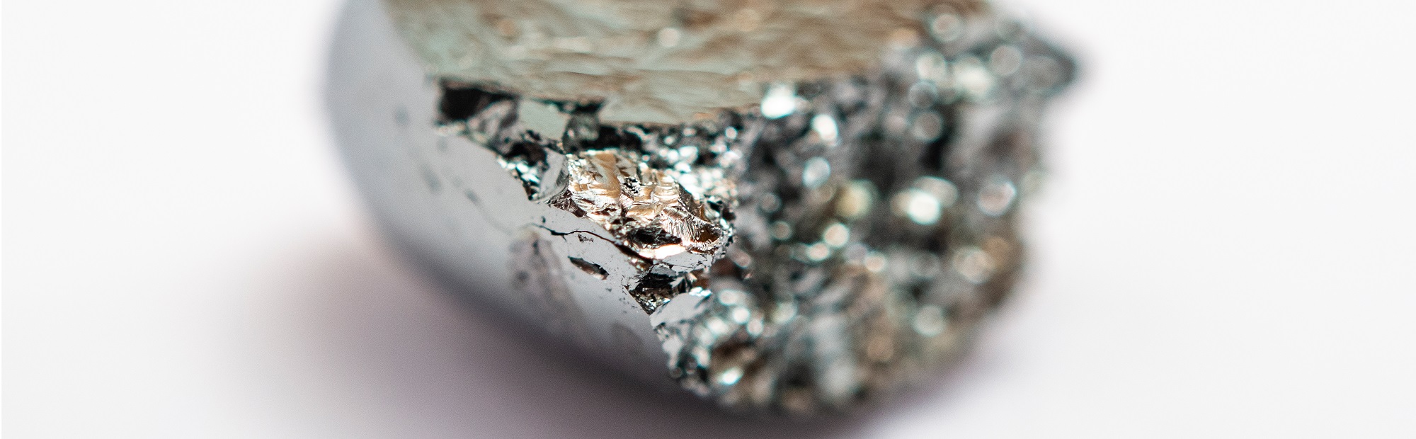 Shiny silver crystal material