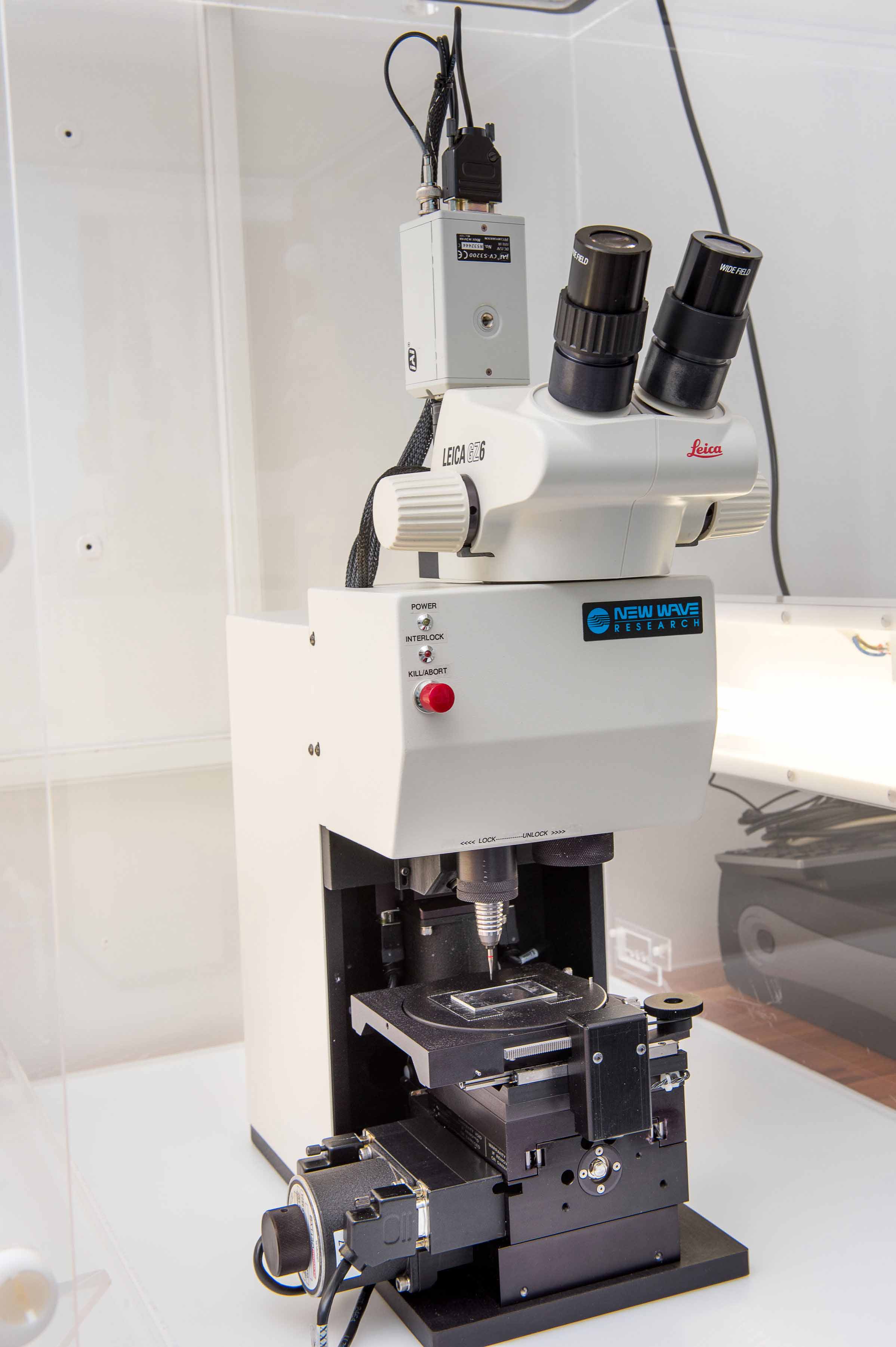 An image of a desktop micromill.