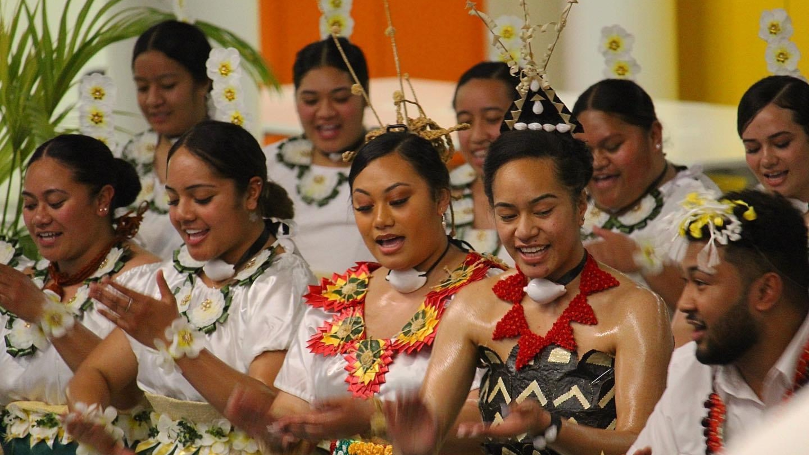 wahine-performance