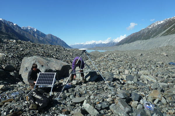Setting up a continuous GPS to monitor ice flow on the debris-covered lower portion of Tasman Glacier, Southern Alps c. Shaun Eaves 2012